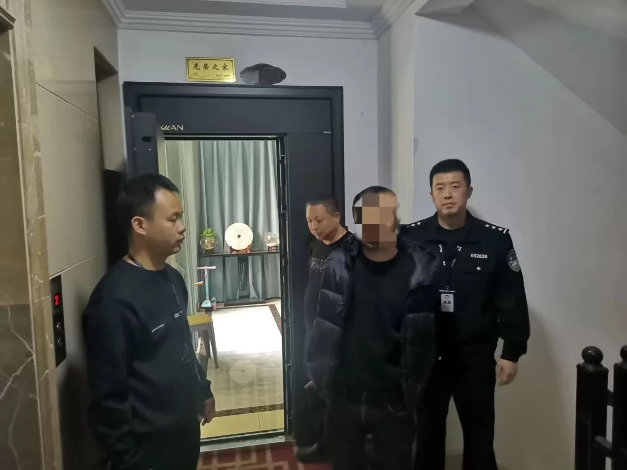 油迈瑶族乡全副伪装仍被识别！双龙公安成功抓获一名撬锁盗窃嫌疑人